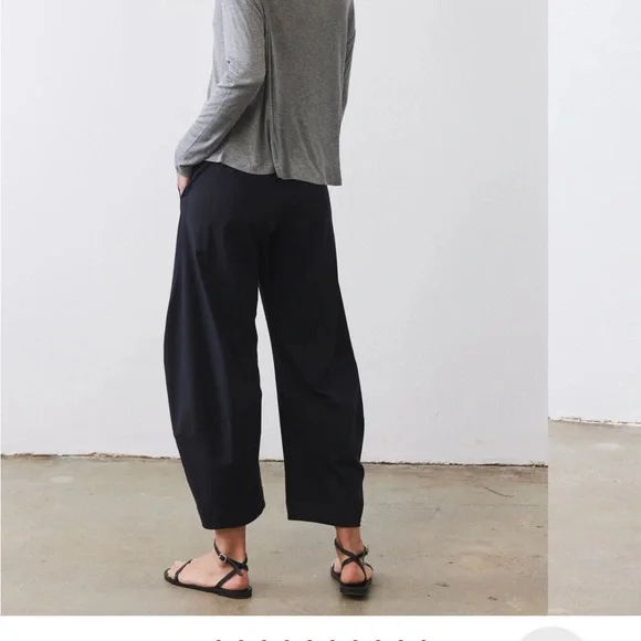 Luxury Women's Black Barrel Leg Pants - Picture 2 of 3